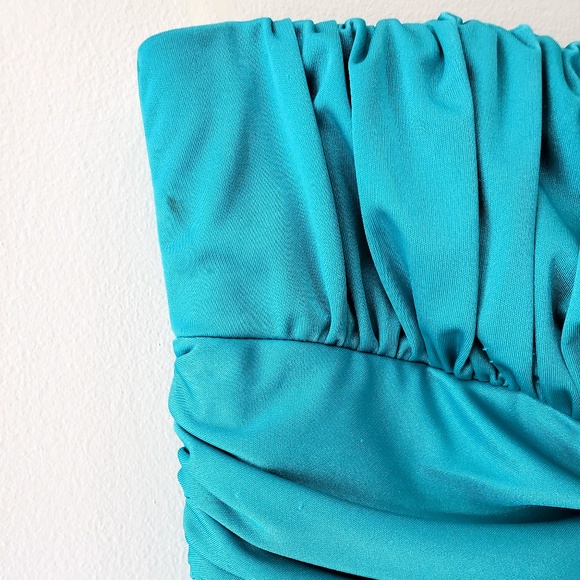 Y2K Sweetheart Pleated Strapless Dress - Picture 9 of 9